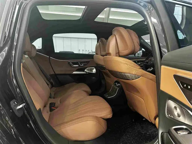 Mercedes-Benz E-Class — Фото автомобиля 17