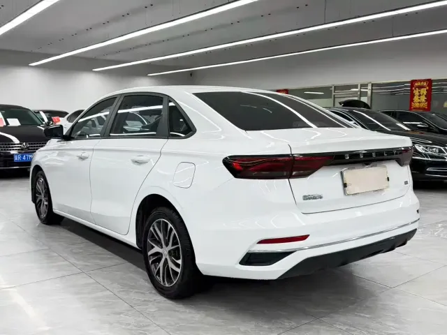 Geely Emgrand 2022 4th Generation 1.5L CVT Elite — Фото автомобиля 4
