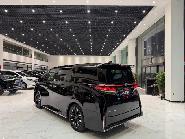 Toyota Vellfire — Фото автомобиля 17