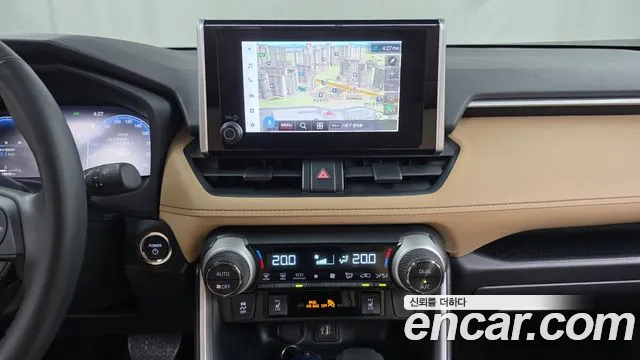 Toyota RAV4 — Фото автомобиля 14