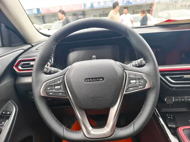 Changan Oushang X5 — Фото автомобиля 6