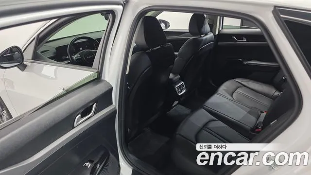 Kia K5 Новый K5 3 поколение 2.0 LPi(Для проката) — Фото автомобиля 17
