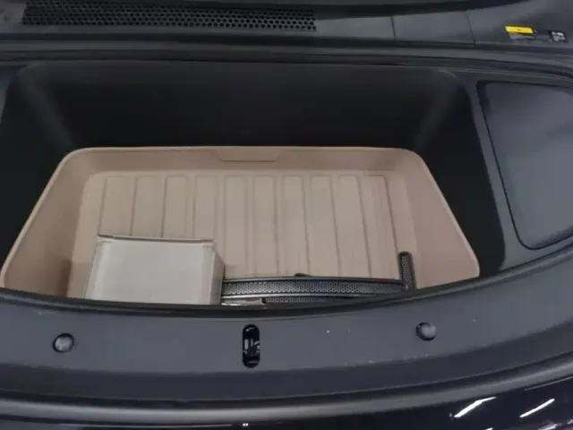 Li Auto Li Auto i6 2025 2WD Base Model — Фото автомобиля 19