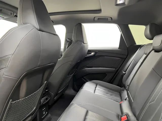 Audi Q4 e-tron — Фото автомобиля 17