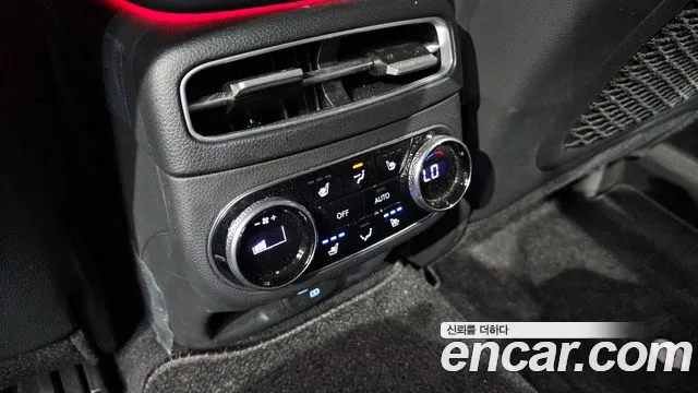 Genesis GV70 2.5T Бензин 2WD — Фото автомобиля 16