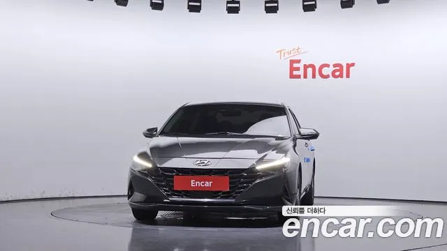 Hyundai Avante — Фото автомобиля 3