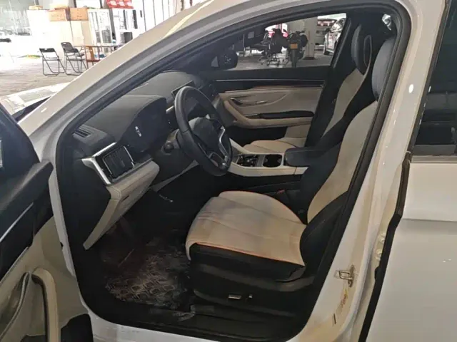 BYD Song PLUS — Фото автомобиля 14