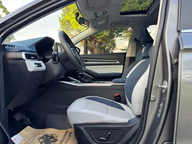 Geely Emgrand — Фото автомобиля 4