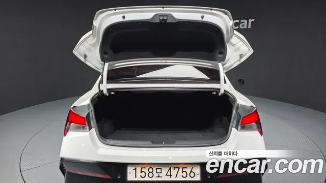Hyundai AVANTE Новый Avante (CN7) — Фото автомобиля 20