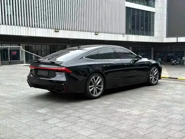 Audi A7 — Фото автомобиля 6
