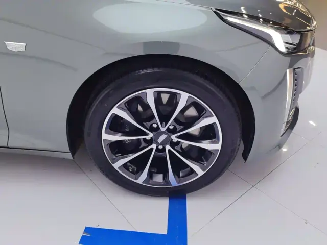 Cadillac CT5 — Фото автомобиля 6