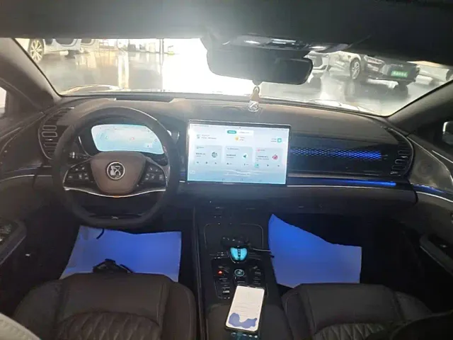 BYD Han — Фото автомобиля 9