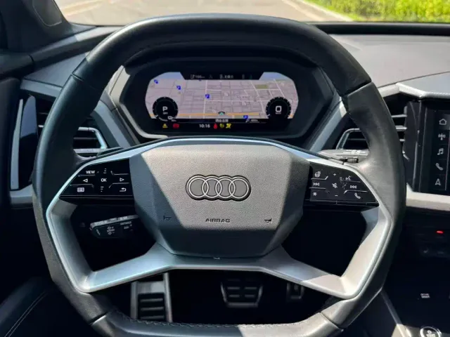Audi Q5 e-tron — Фото автомобиля 26