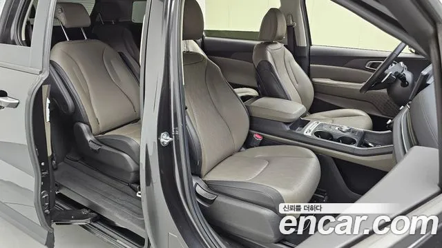 Kia Carnival — Фото автомобиля 11
