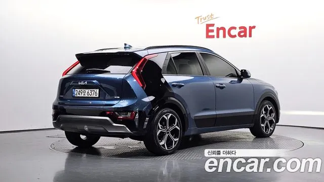 Kia Niro The All New Niro Signature — Фото автомобиля 2