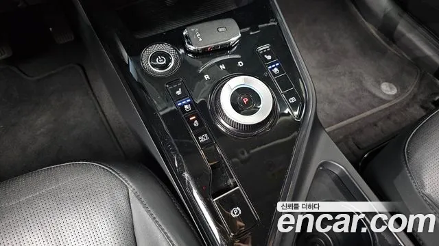 Kia Niro — Фото автомобиля 9