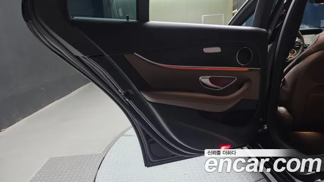 Mercedes-Benz E-Class W213 — Фото автомобиля 25