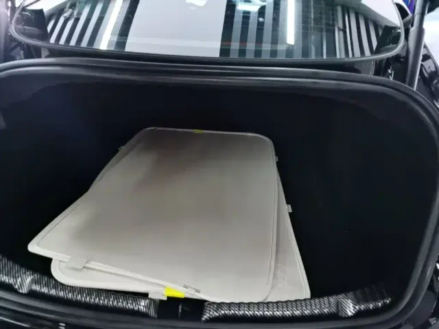 Tesla Model 3 — Фото автомобиля 18