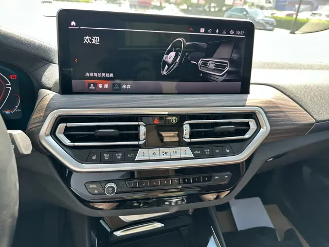 BMW X3 — Фото автомобиля 12