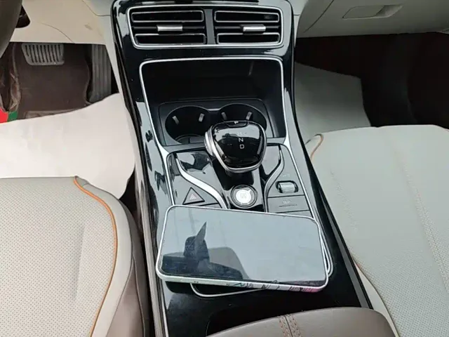 BYD Qin PLUS — Фото автомобиля 13