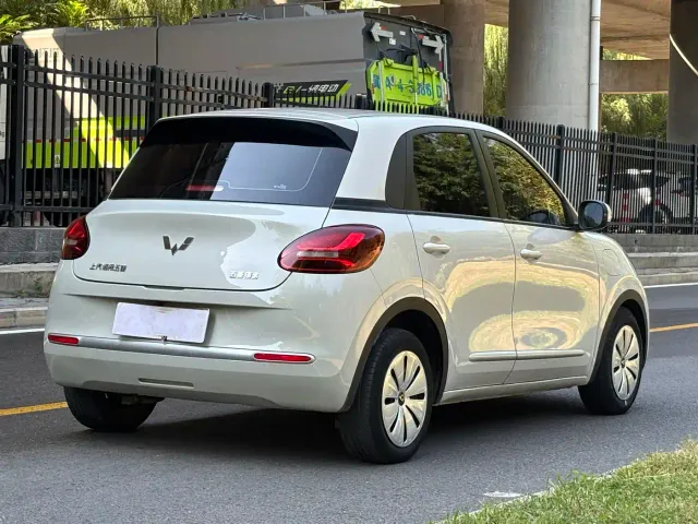 Wuling Bingo — Фото автомобиля 6