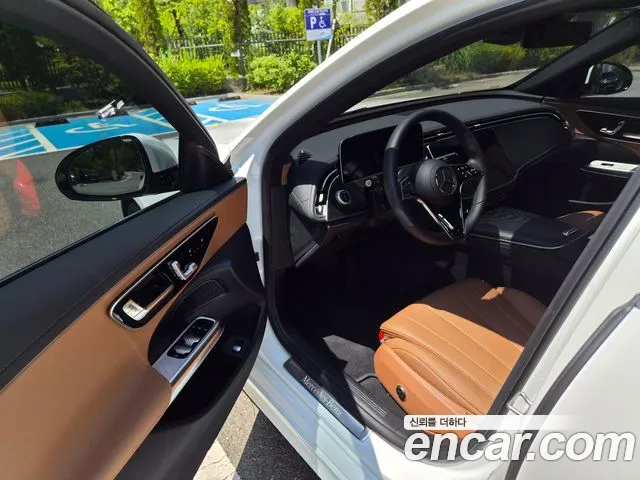 Mercedes-Benz E-Class — Фото автомобиля 15