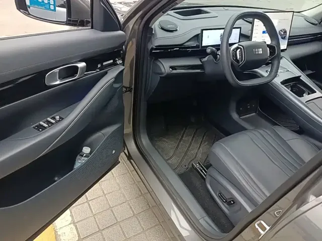 Geely Galaxy E5 — Фото автомобиля 12