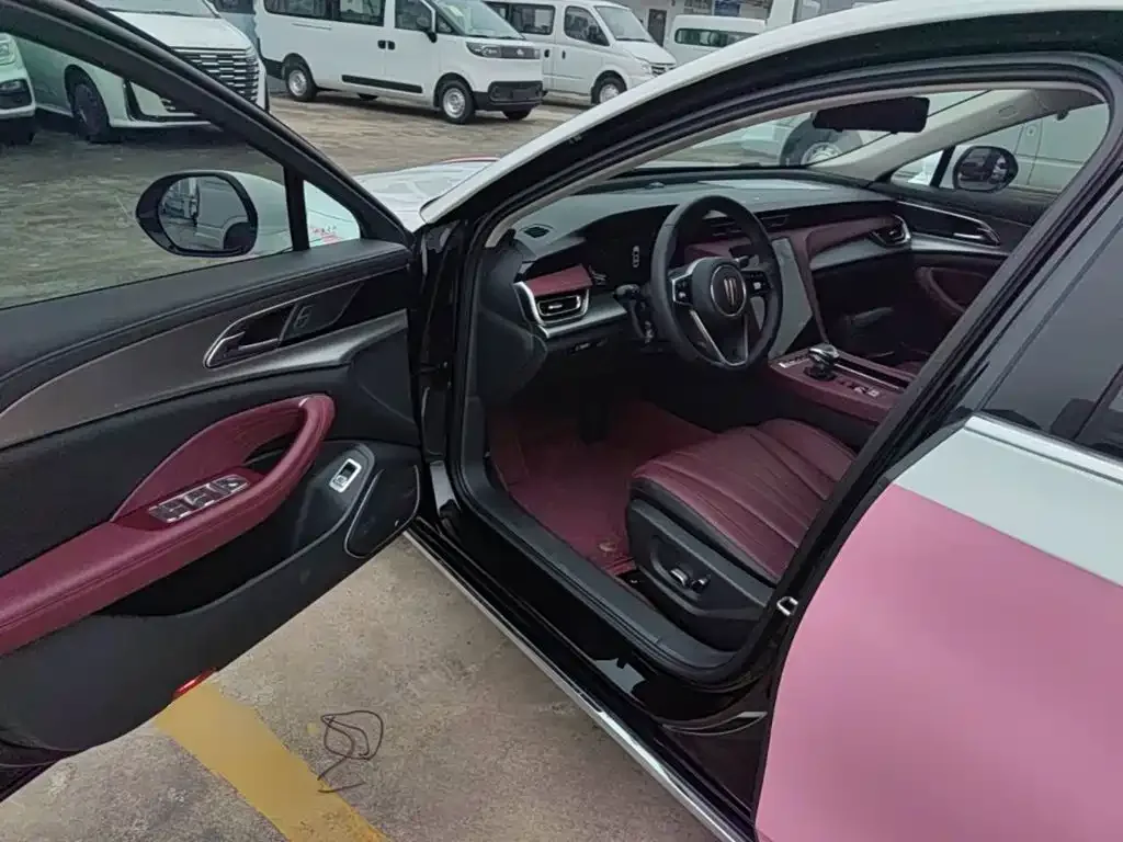 Hongqi Hongqi H5 2024 1.5T DCT Smart Connect Flag Rhythm Edition — Фото автомобиля 15