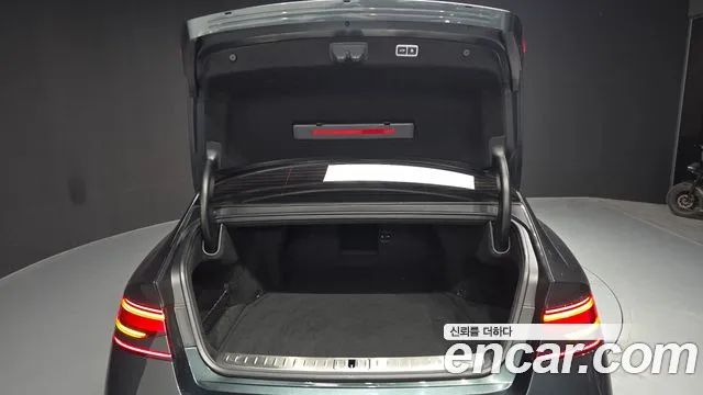 Genesis G90 Бензин 3.5 Turbo e-S/C AWD LWB — Фото автомобиля 20