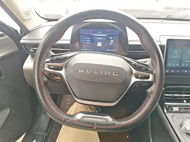 Wuling Starlight — Фото автомобиля 10