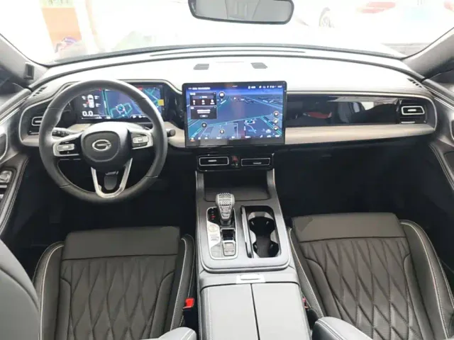 GAC Trumpchi GS8 — Фото автомобиля 9