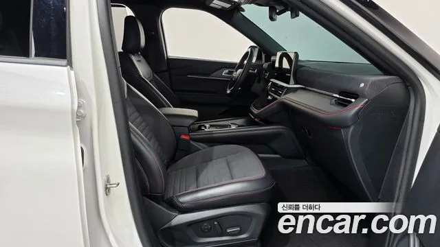 Ford Explorer — Фото автомобиля 16