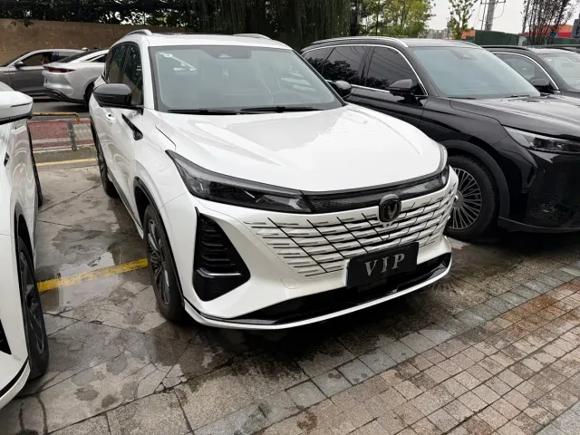 Changan CS75 Plus — Фото автомобиля 3