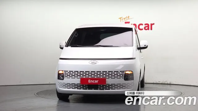 Hyundai Staria Staria 4WD Tourer 11 мест — Фото автомобиля 3
