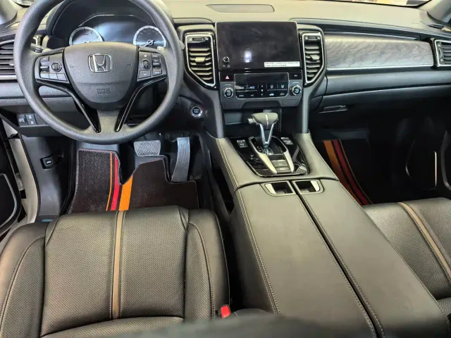 Honda UR-V — Фото автомобиля 10