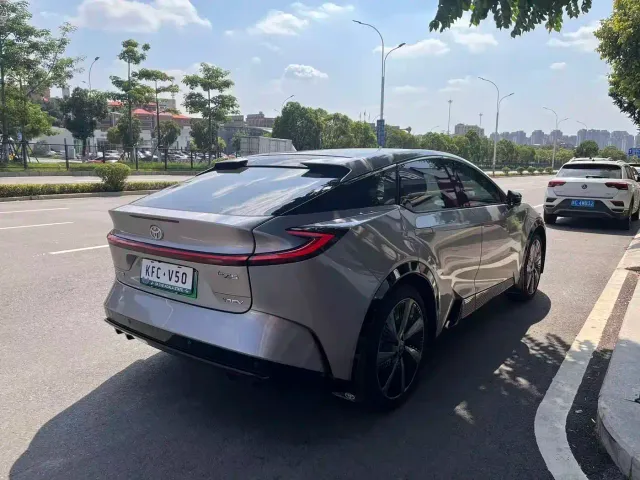 Toyota bZ5 — Фото автомобиля 5