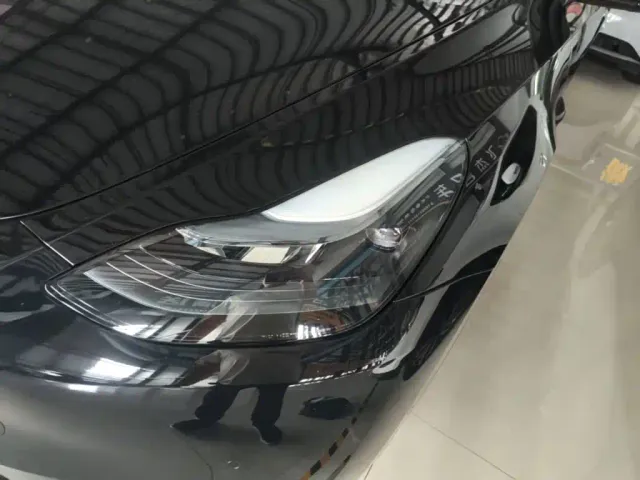 Tesla Model Y — Фото автомобиля 23