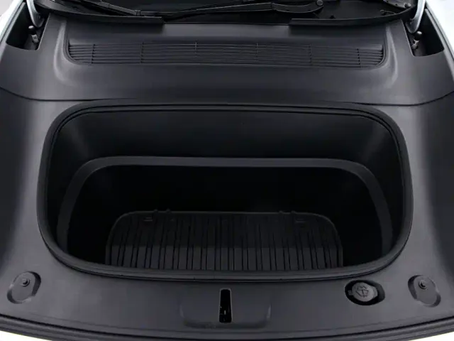 Tesla Model Y — Фото автомобиля 18
