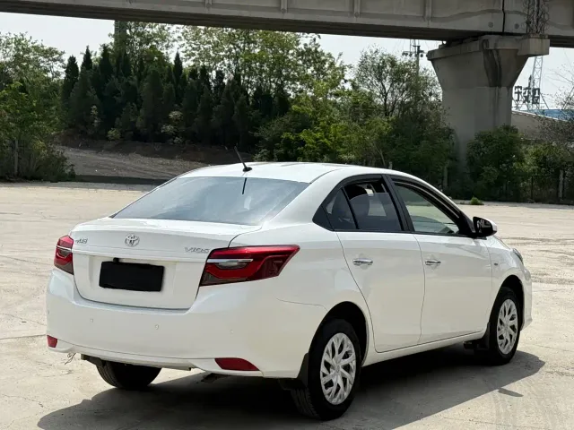 Toyota Vios — Фото автомобиля 6