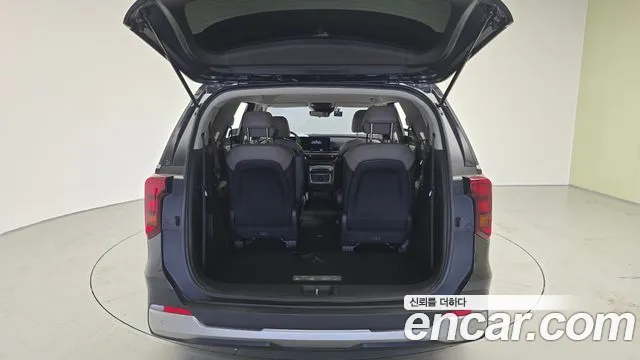 Kia Carnival — Фото автомобиля 20