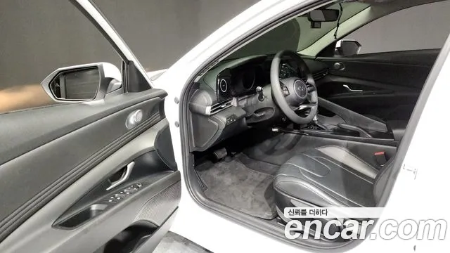 Hyundai AVANTE Avante (CN7) — Фото автомобиля 10