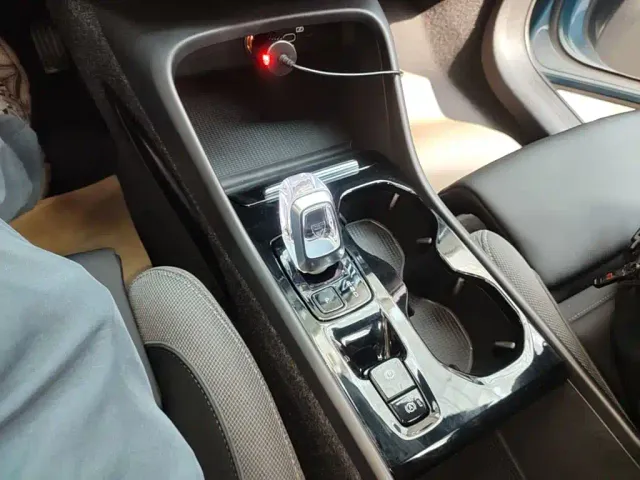 Volvo XC40 — Фото автомобиля 13