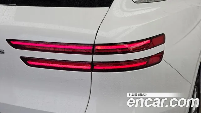 Genesis GV70 2.5T Бензин 2WD — Фото автомобиля 21