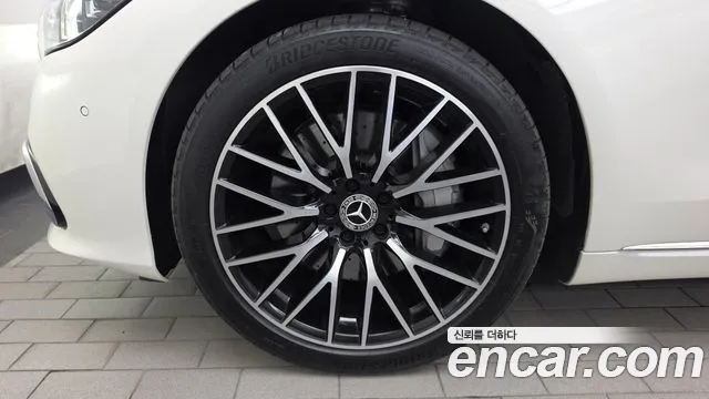 Mercedes-Benz S-Class — Фото автомобиля 5