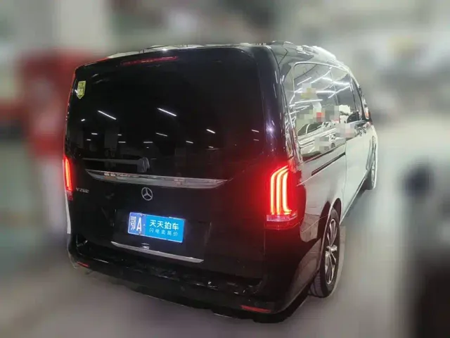 Mercedes-Benz V-Class — Фото автомобиля 2