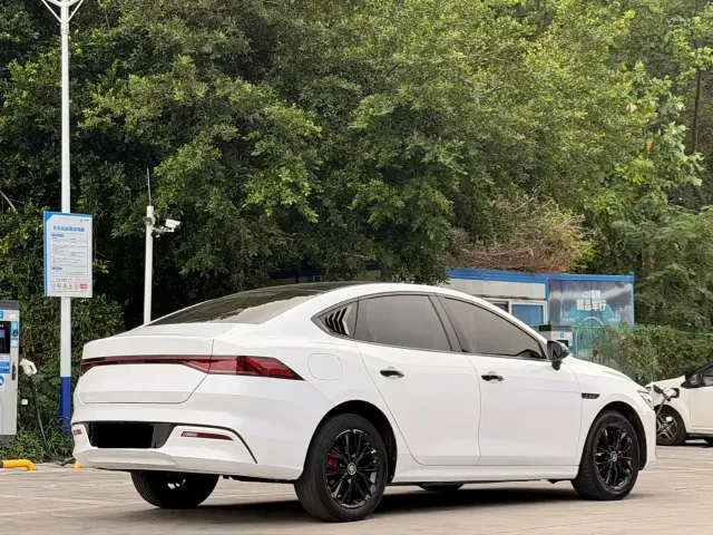 BYD Qin PLUS — Фото автомобиля 14
