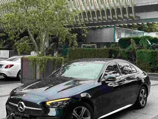 Mercedes-Benz C-Class — Фото автомобиля 2