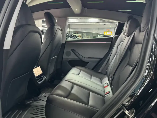 Tesla Model 3 — Фото автомобиля 13