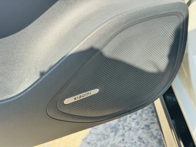 Xiaomi SU7 — Фото автомобиля 8