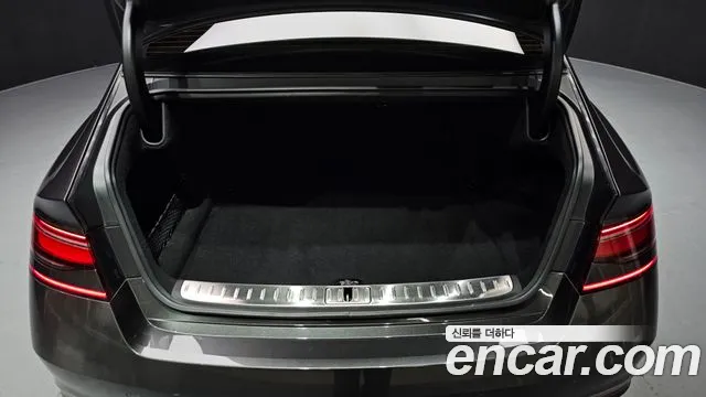 Genesis G90 Бензин 3.5 турбо AWD — Фото автомобиля 16